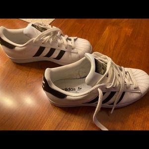 Adidas Superstar classic white with black Size 6